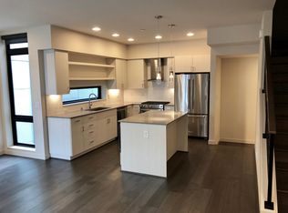 3223A California Ave SW, Seattle, WA 98116