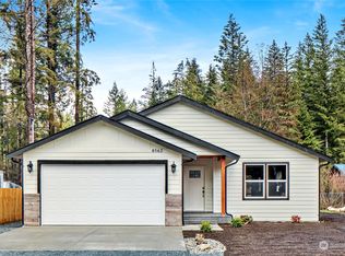 8562 Golden Valley Dr, Maple Falls, WA 98266