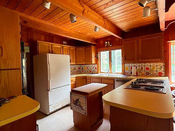 3rd image of 15 Canterbury Ln #&-16