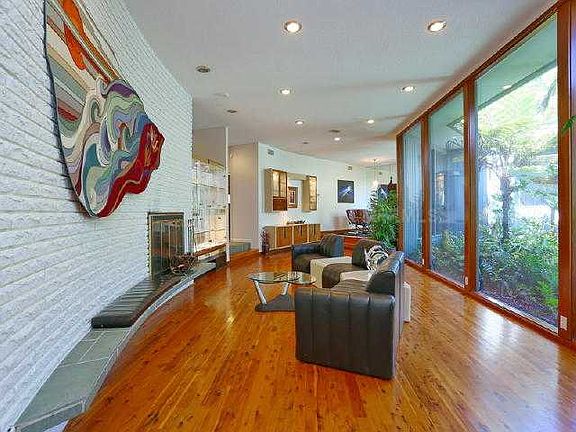 3rd image of 1423 S Lake Shore Dr