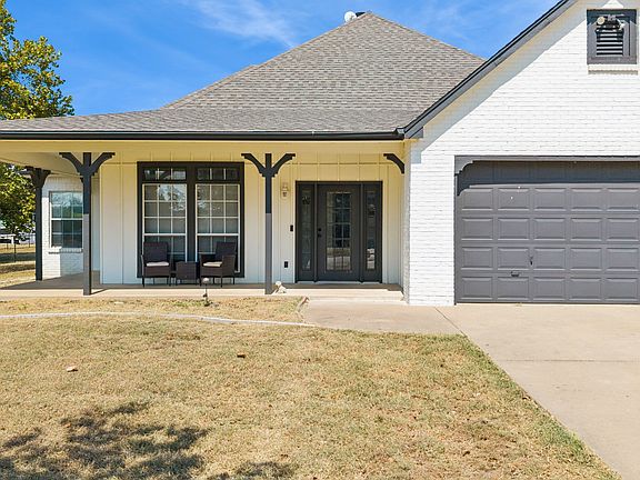 3rd image of 10887 E Canyon Oaks Rd