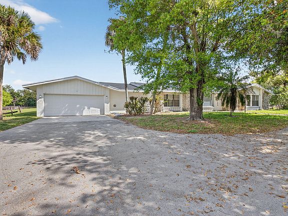 2nd image of 10157 La Reina Rd