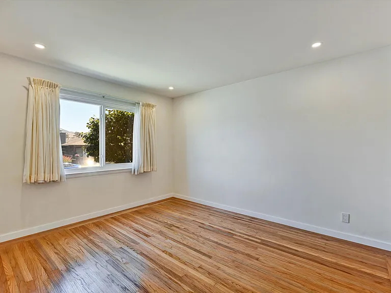 177 Romney Ave — Photo 21