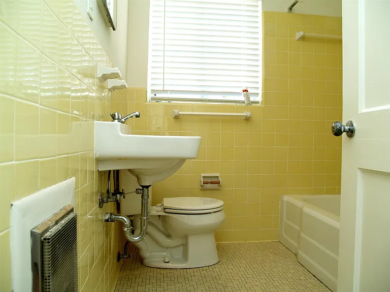 3206 Tom Green St #G — Photo 7