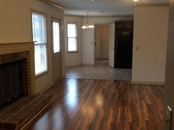 4th image of 14902 Clovercrest Dr SE