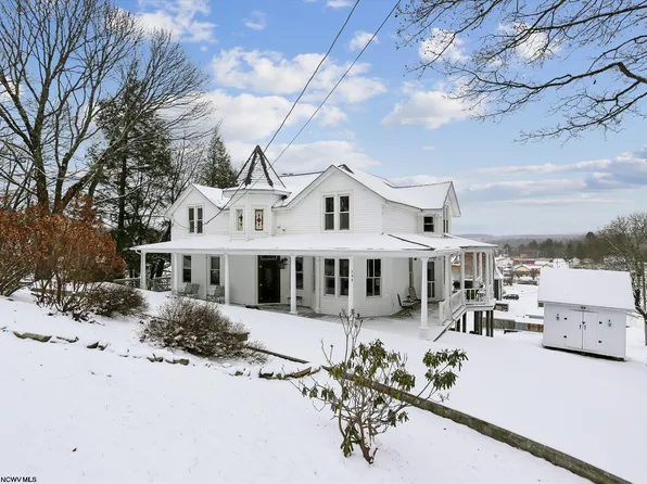 364 4th St, Davis, WV 26260