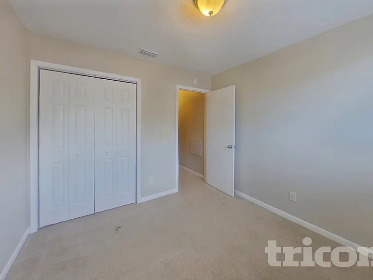 1422 Mistyglen Ln — Photo 13