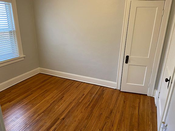 2nd image of 307 Vincent Ave N #2