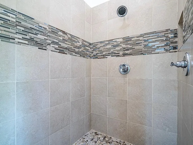 Master- Bathroom #3