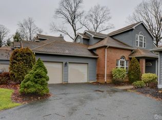 75 Fairway Blvd, Monroe Township, NJ 08831