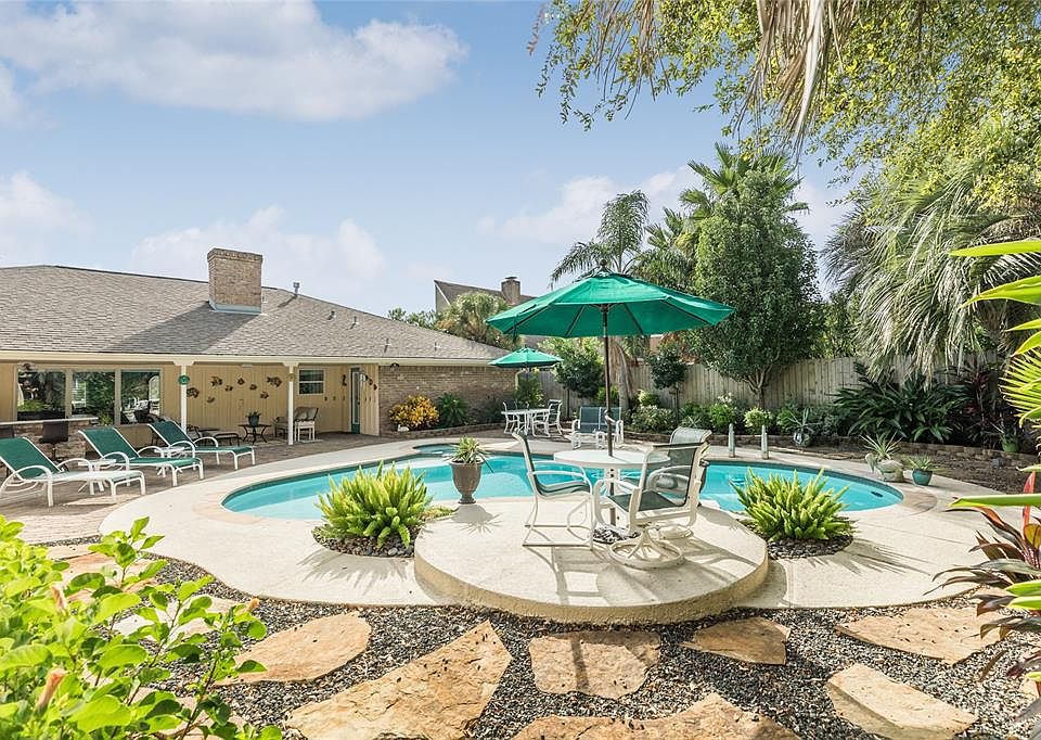 1st image of 7 Park Ln