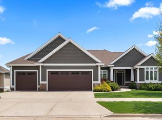 1110 Water Wheel Dr, Waunakee, WI 53597