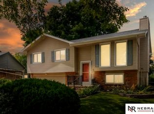 5900 S 28th Ct, Lincoln, NE 68516