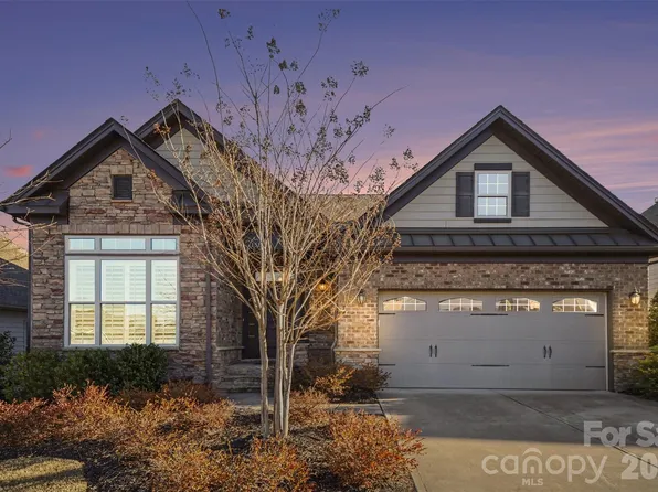15828 Vale Ridge Dr, Charlotte, NC 28278