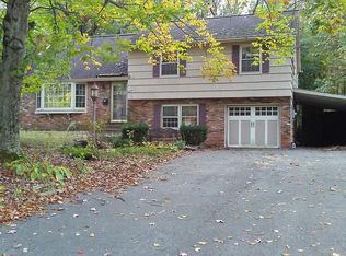 32 Sutherland Dr, Schenectady, NY 12302