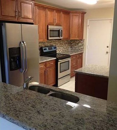 4th image of 10188 Royal Palm Blvd