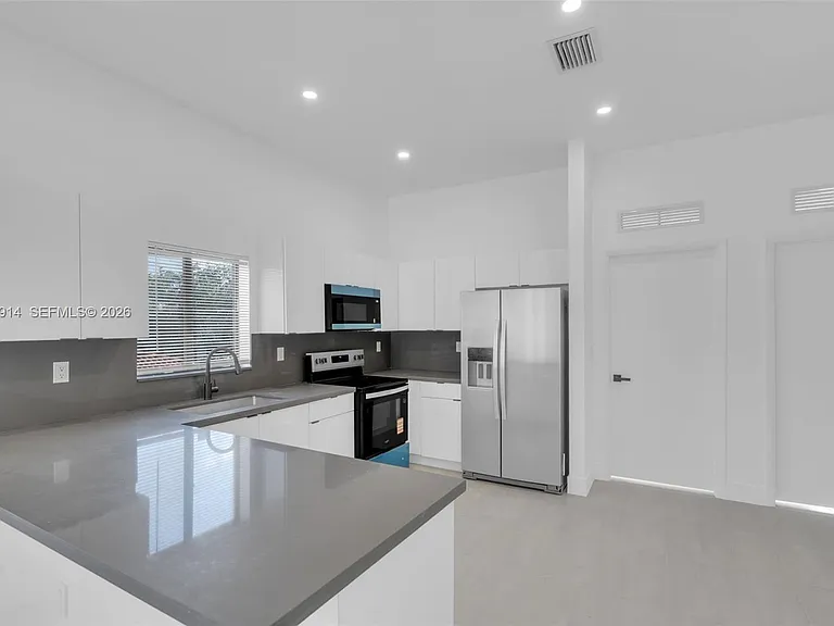 18362 SW 102nd Pl #18316 — Photo 10