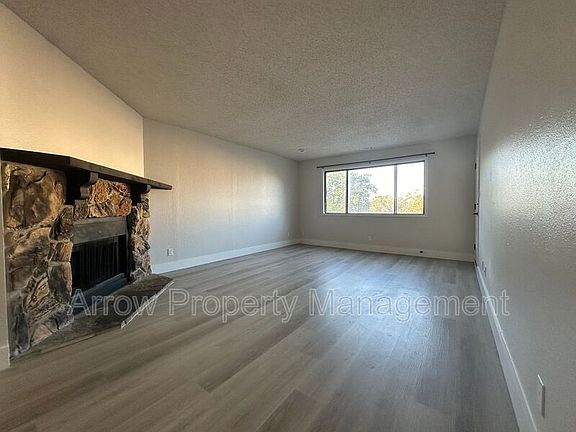 3rd image of 2344 NW 44th St #17