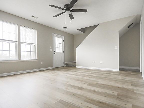 4th image of 5459 Blue Oak Dr