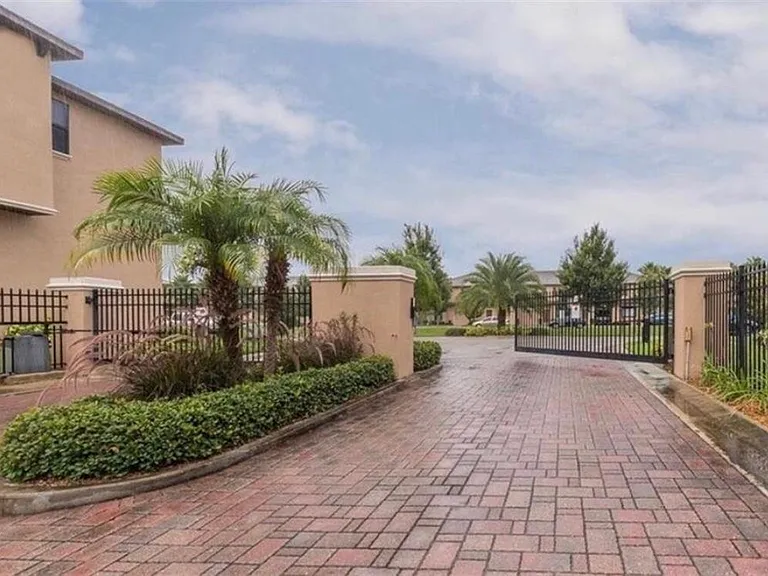 10273 Villa Palazzo Ct — Photo 13