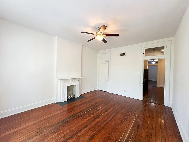 1435 Main St — Photo 6
