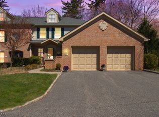 17 Chadwell Pl, Morristown, NJ 07960
