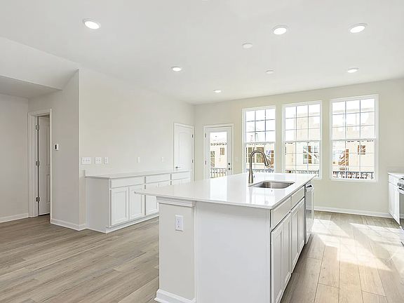 5th image of 10906 Morab Dr