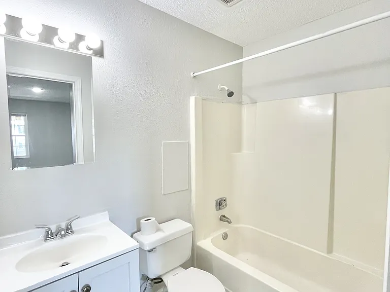 1831 Hughes Ave — Photo 5