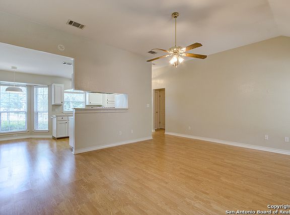 5th image of 1305 Girard St