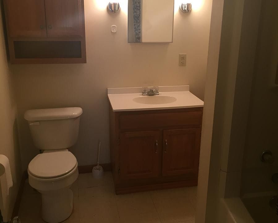 2nd image of 206 Allison Street # Upper Floor