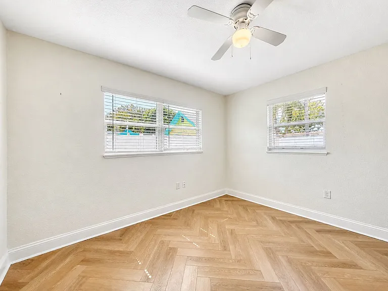 4305 W Bay Ave — Photo 15