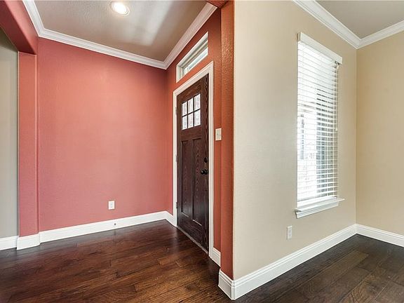 3rd image of 2318 Lucerne Dr