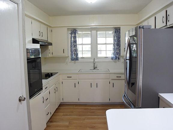 5th image of 3624 55th St