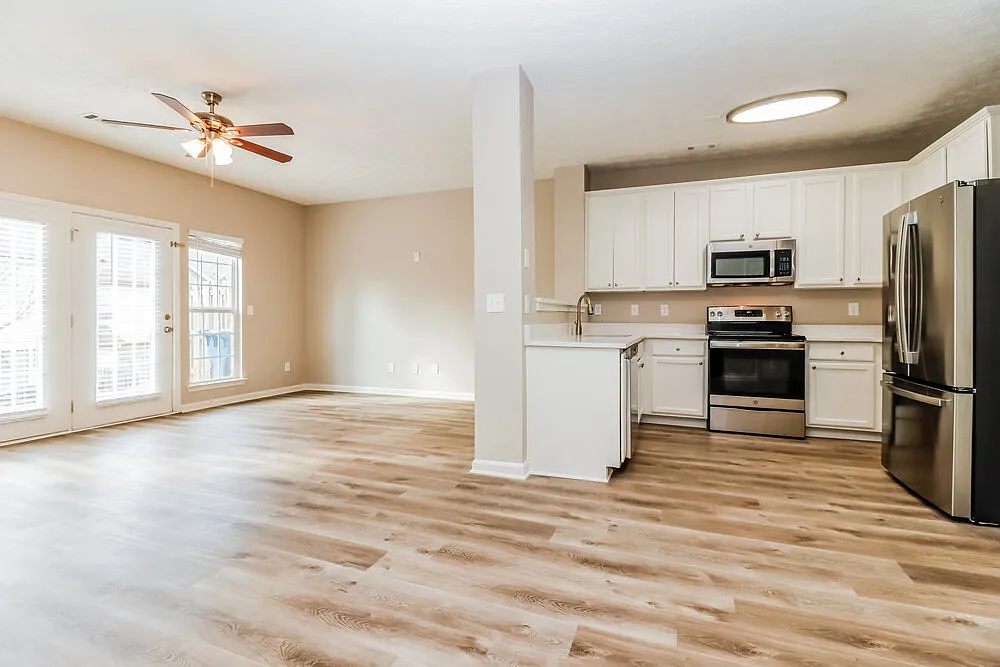 3 bed, 2.5 bath, 1498 sqft, $2,185 — Photo 4