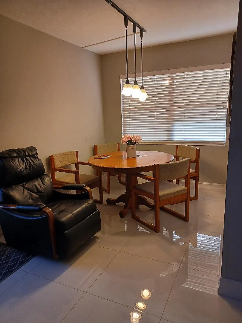 2 bed, 1.5 bath, 915 sqft, $1,800 — Photo 4