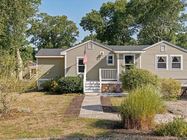 15 Summer St, Wareham, MA 02571