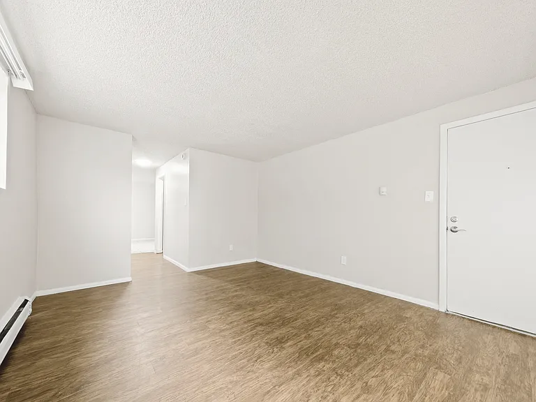 Tailwinds Apartments — Photo 29