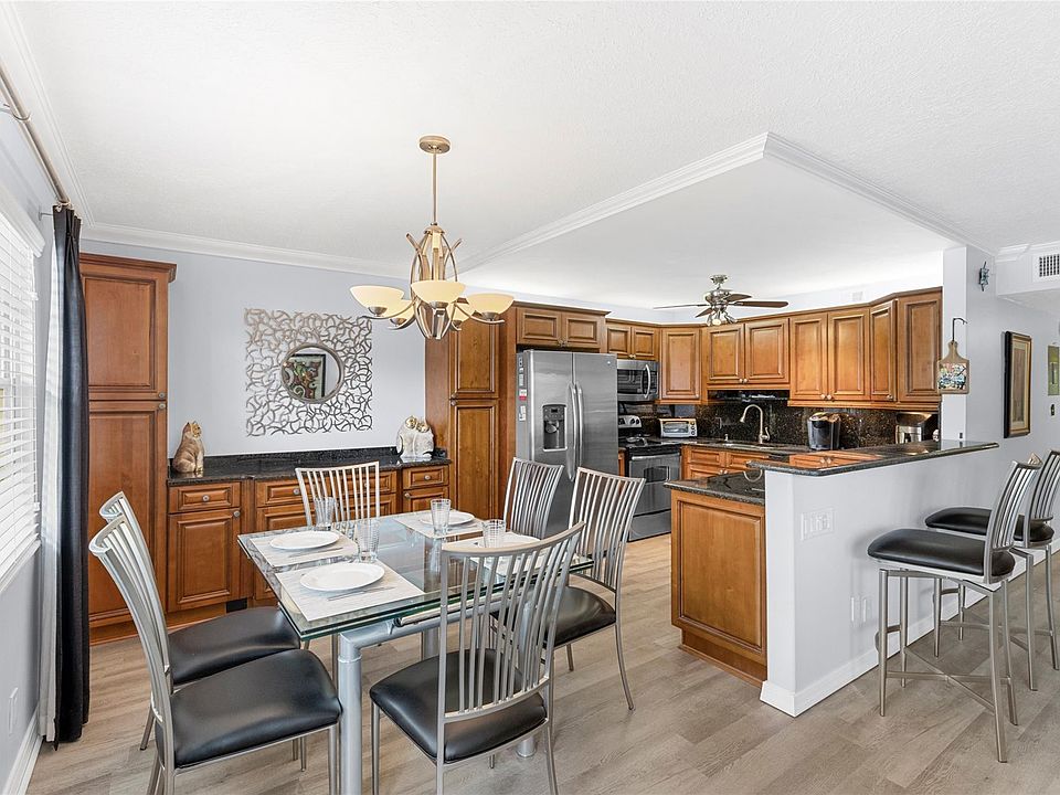 1st image of 1017 Lyndhurst I #1017