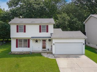 6 Edgewood Ct, Bloomington, IL 61701