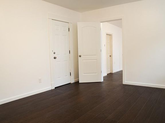 5th image of 117 Morris St APT 1