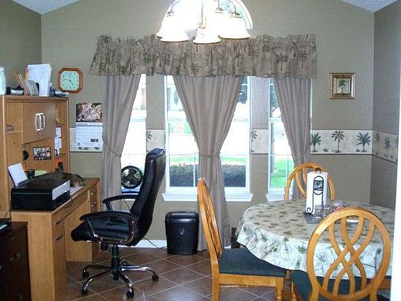 5th image of 211 Shadow Wood Dr