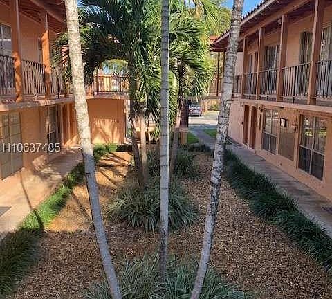 3rd image of 7241 Miami Lakes Dr APT D20
