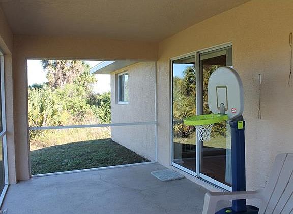 4th image of 6112 Hendley Ct