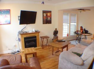 1719 W Barry Ave #FB-1, Chicago, IL 60657