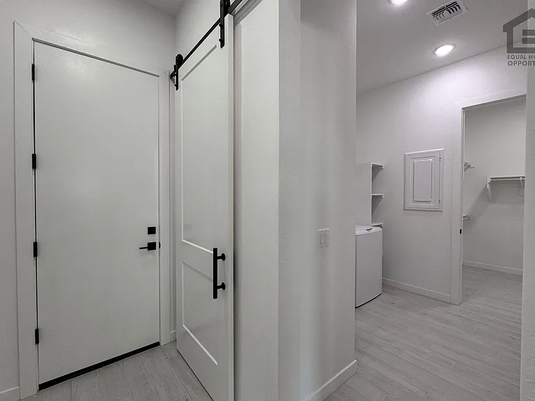 18116 W Morning Vista Ln — Photo 11