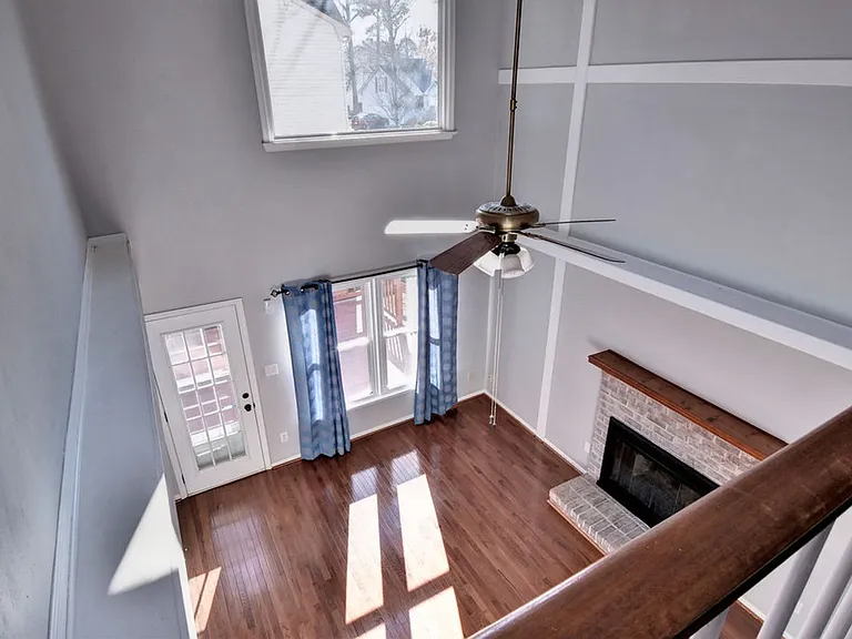 802 Marquette Ct — Photo 26