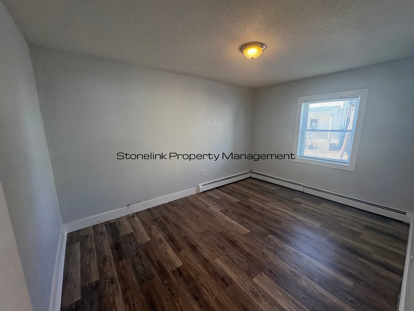 4-6 Baldwin Street / 278 Lonsdale Ave — Photo 4