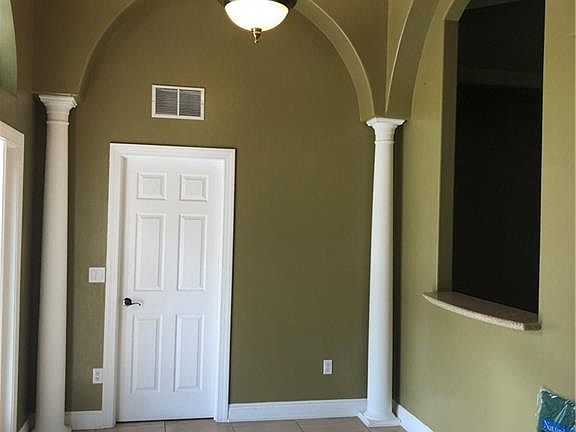 3rd image of 1123 Oak Ave