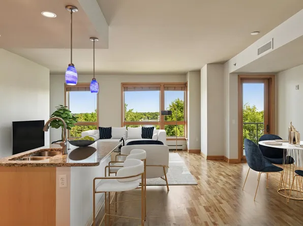 4201 Sunset Dr #N407, Spring Park, MN 55384