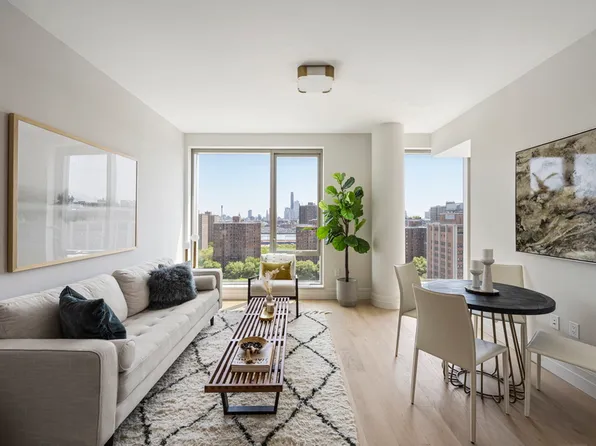 222 East Broadway 14A image 3 of 9
